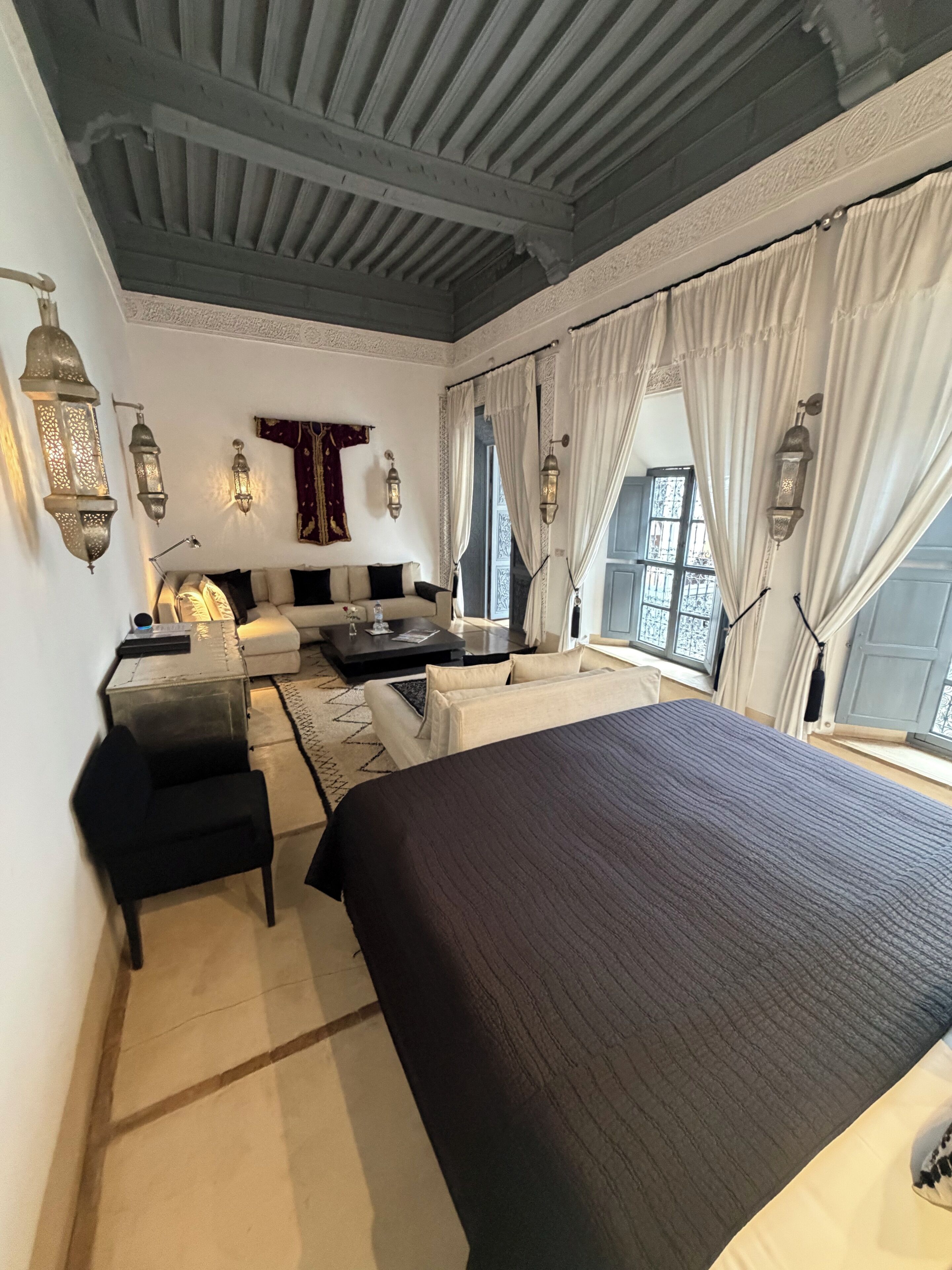 Deluxe Suite (Bahia) | In-room safe, individually decorated, individually furnished