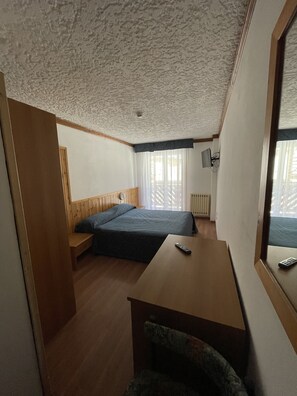 Coffres-forts dans les chambres, bureau, lits bébé (en supplément)