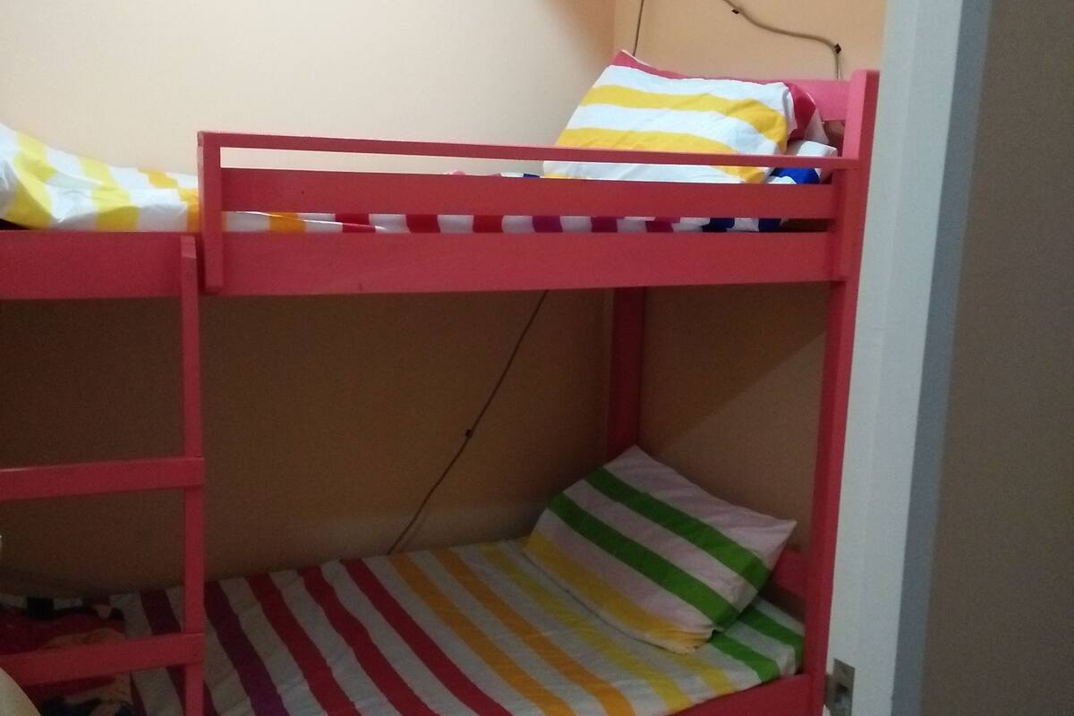 Phòng (Bunk Bed) | Bàn, truy cập Internet không dây miễn phí