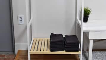White Room | Room amenity