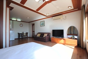 Deluxe Double Room | Free WiFi