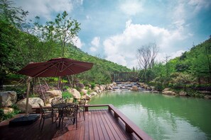 Lake - Joe Lalli Narada Resort (Huzhou)
