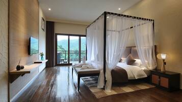 Superior Two-Bedroom Villa -Magnolia | In-room safe, desk, blackout curtains, iron/ironing board