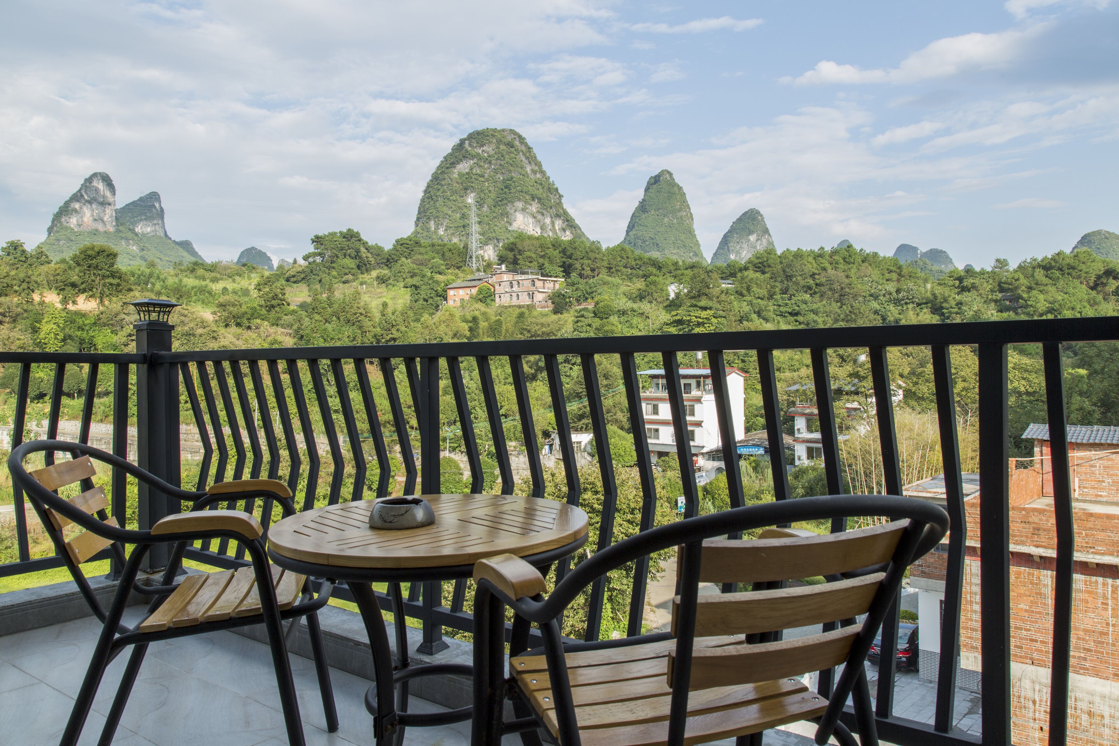 Quang cảnh núi
