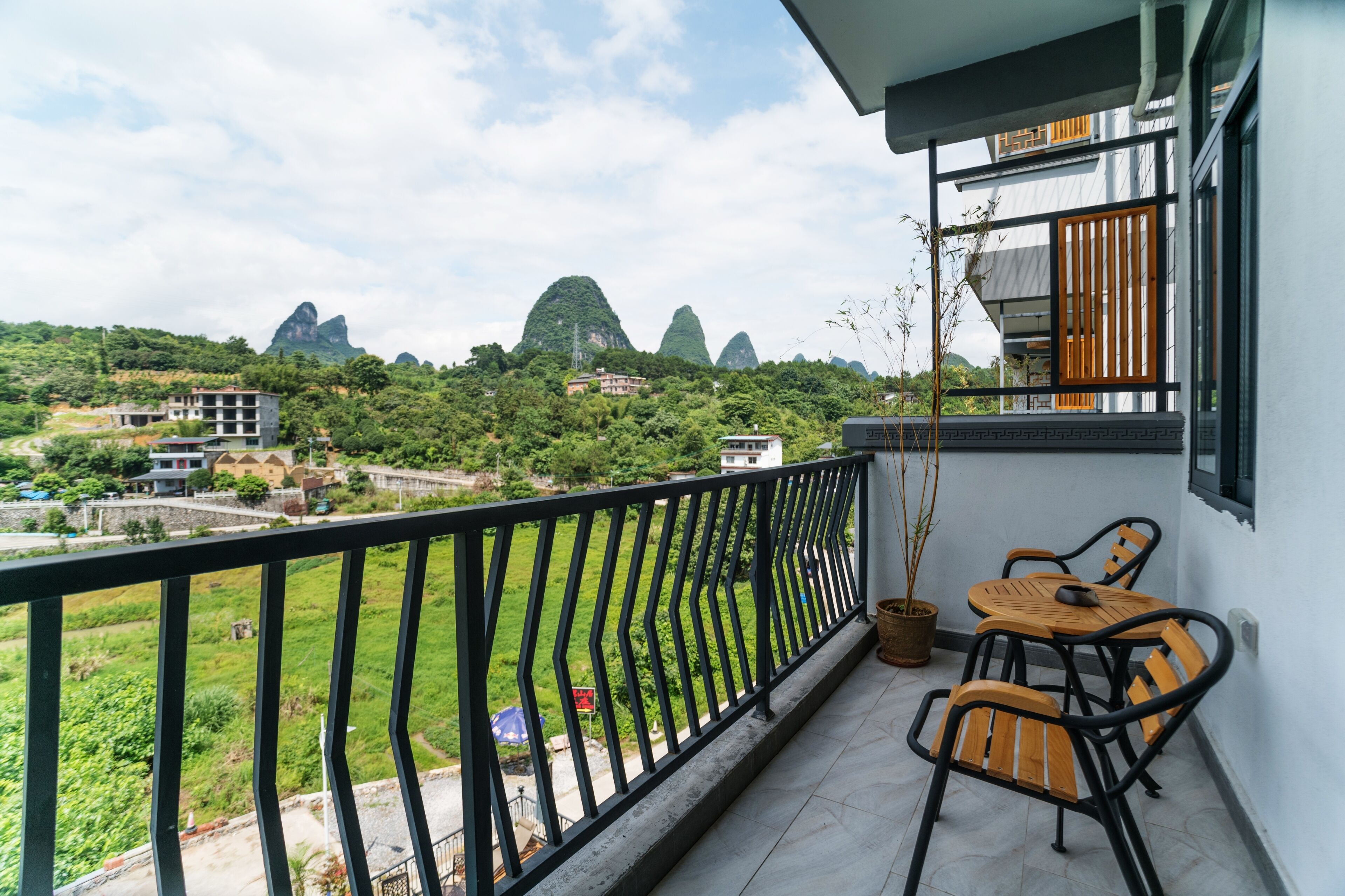 Quang cảnh núi