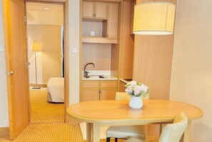 Family Suite, Multiple Beds, Connecting Rooms | Minibar, in-room safe, desk, iron/ironing board - Ramada by Wyndham Hong Kong Grand View (Hong Kong)