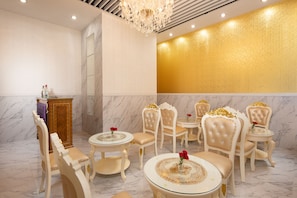 Lobby lounge