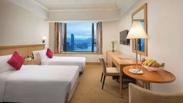 Grand Room, 2 Twin Beds, Non Smoking, Harbor View | Minibar, in-room safe, desk, iron/ironing board