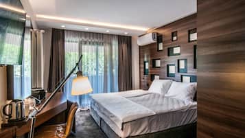 Minibar, in-room safe, desk, soundproofing