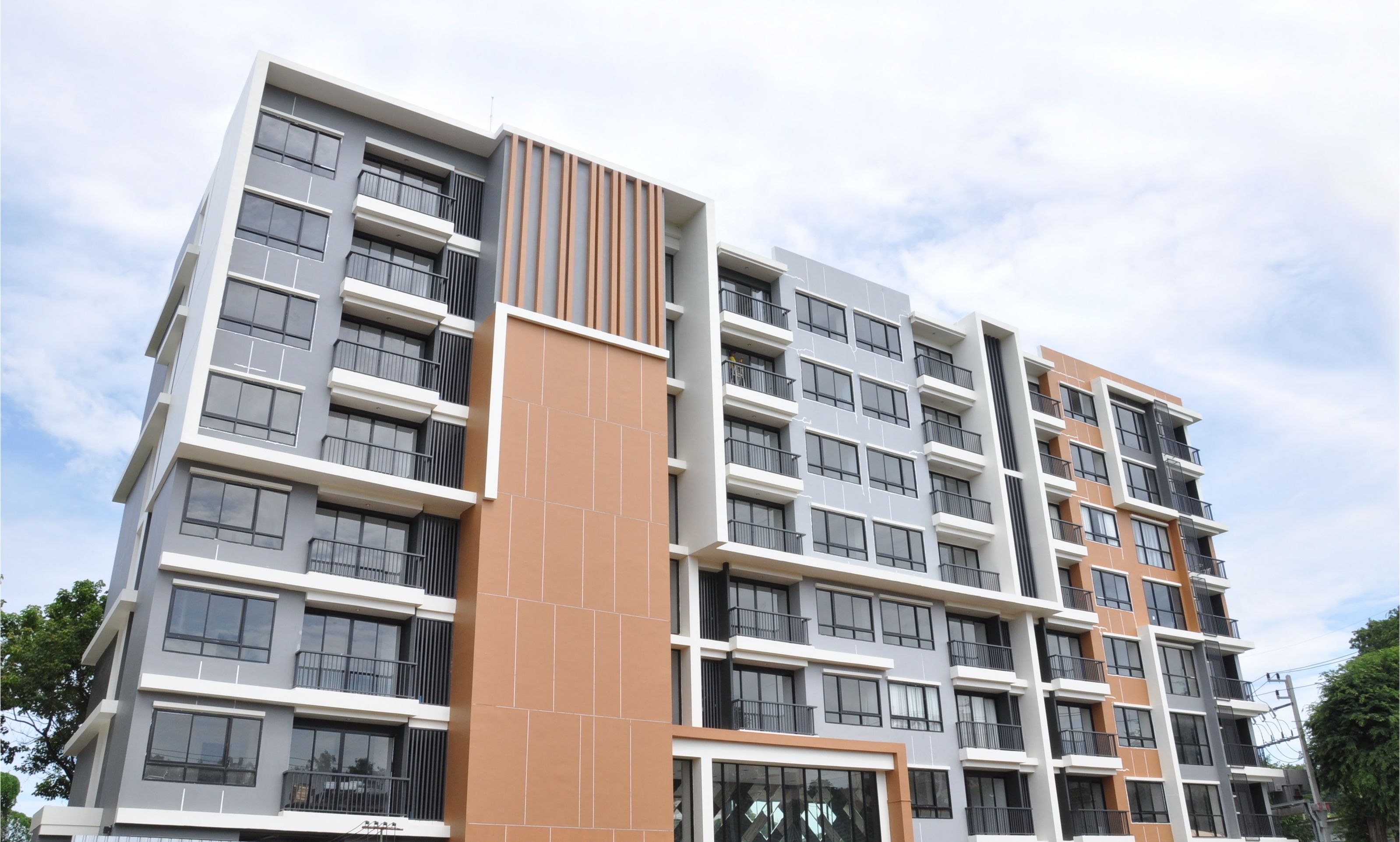 Vista frontal de la propiedad