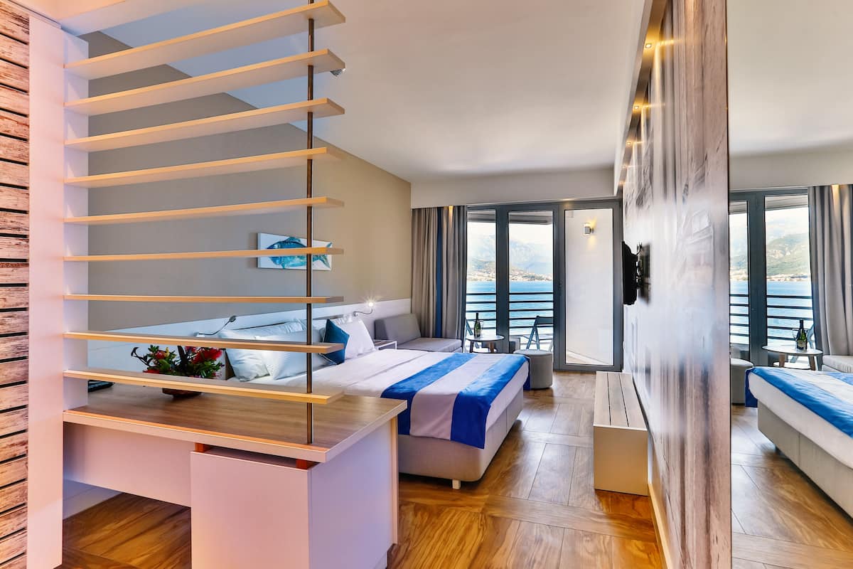Literie hypoallergénique, minibar, coffres-forts dans les chambres