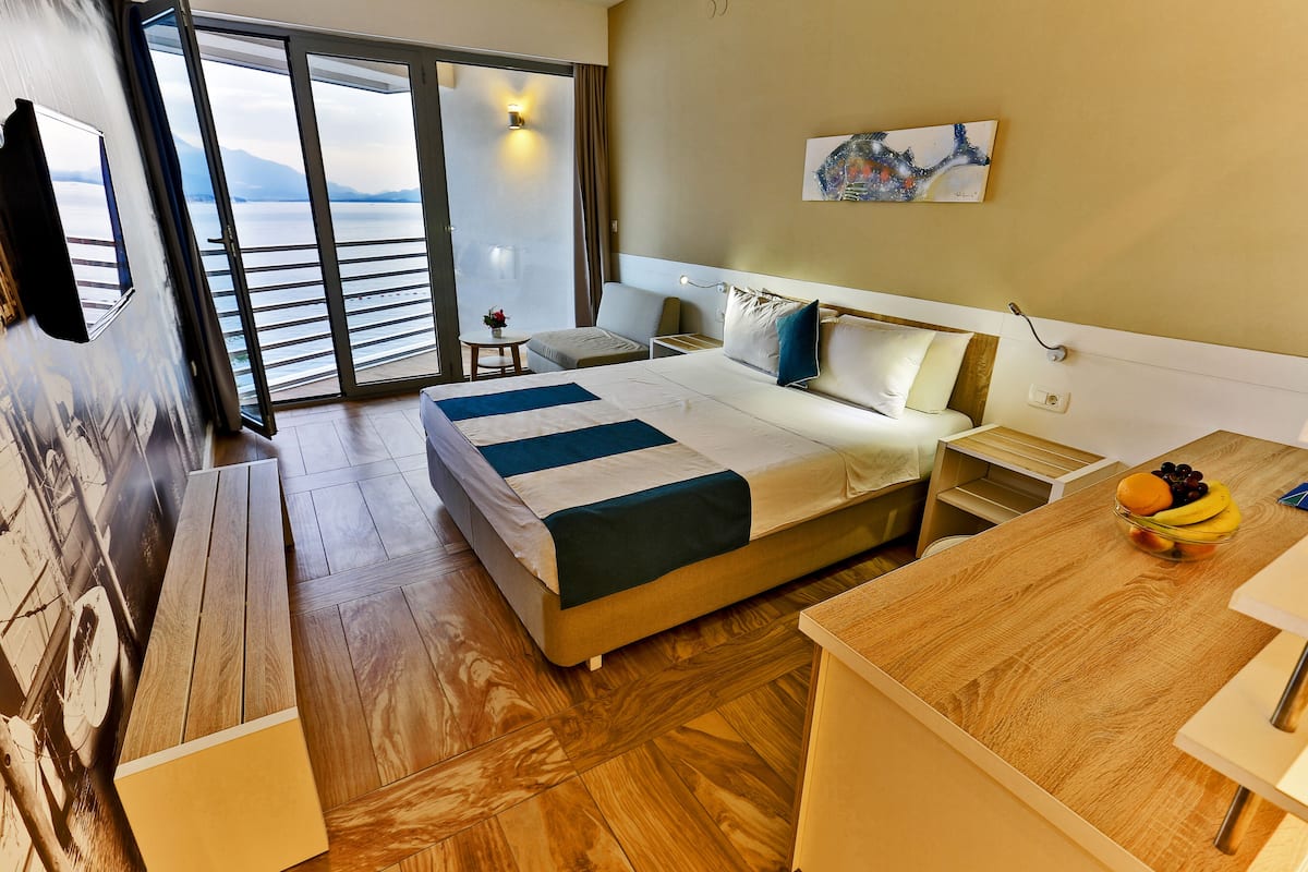 Chambre Double ou avec lits jumeaux, vue mer | Literie hypoallergénique, minibar, coffres-forts dans les chambres