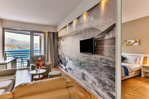 Suite estudio, vista al mar | Ropa de cama hipoalergénica y minibar