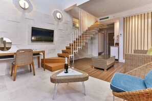 Nhà Duplex, 2 phòng ngủ, quang cảnh một góc biển, tòa nhà phụ | Bộ đồ giường kháng dị ứng, minibar, két bảo mật tại phòng 