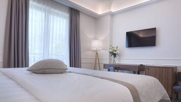 Minibar, in-room safe, desk, soundproofing