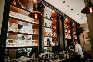 Bar (en la propiedad)