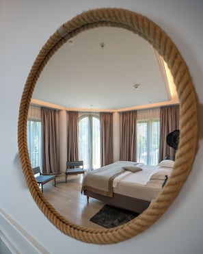 Superior Double or Twin Room, Balcony, Park View | Minibar, in-room safe, desk, soundproofing