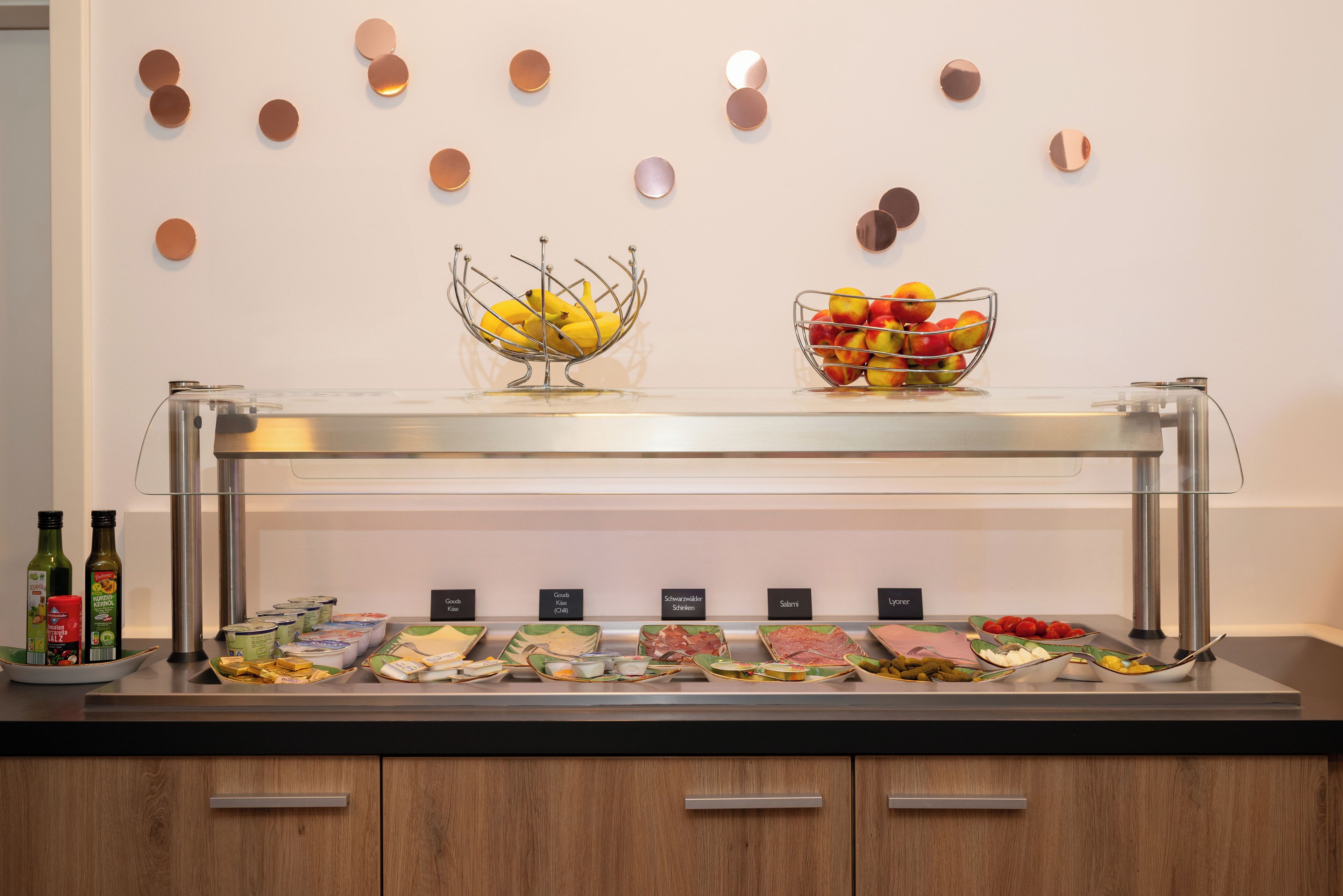 Tägliches Frühstücksbuffet gegen Gebühr
