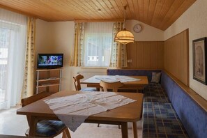 Apartment, 2 Bedrooms | In-room dining - Ferienwohnung Birgit (Sankt Gallenkirch)
