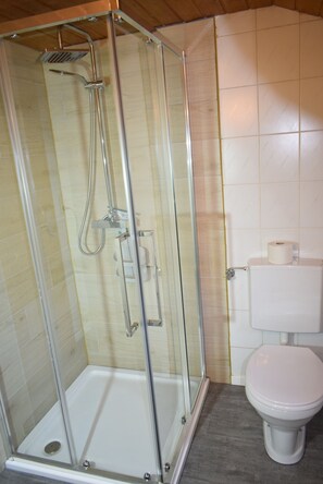 Apartment, 2 Bedrooms | Bathroom