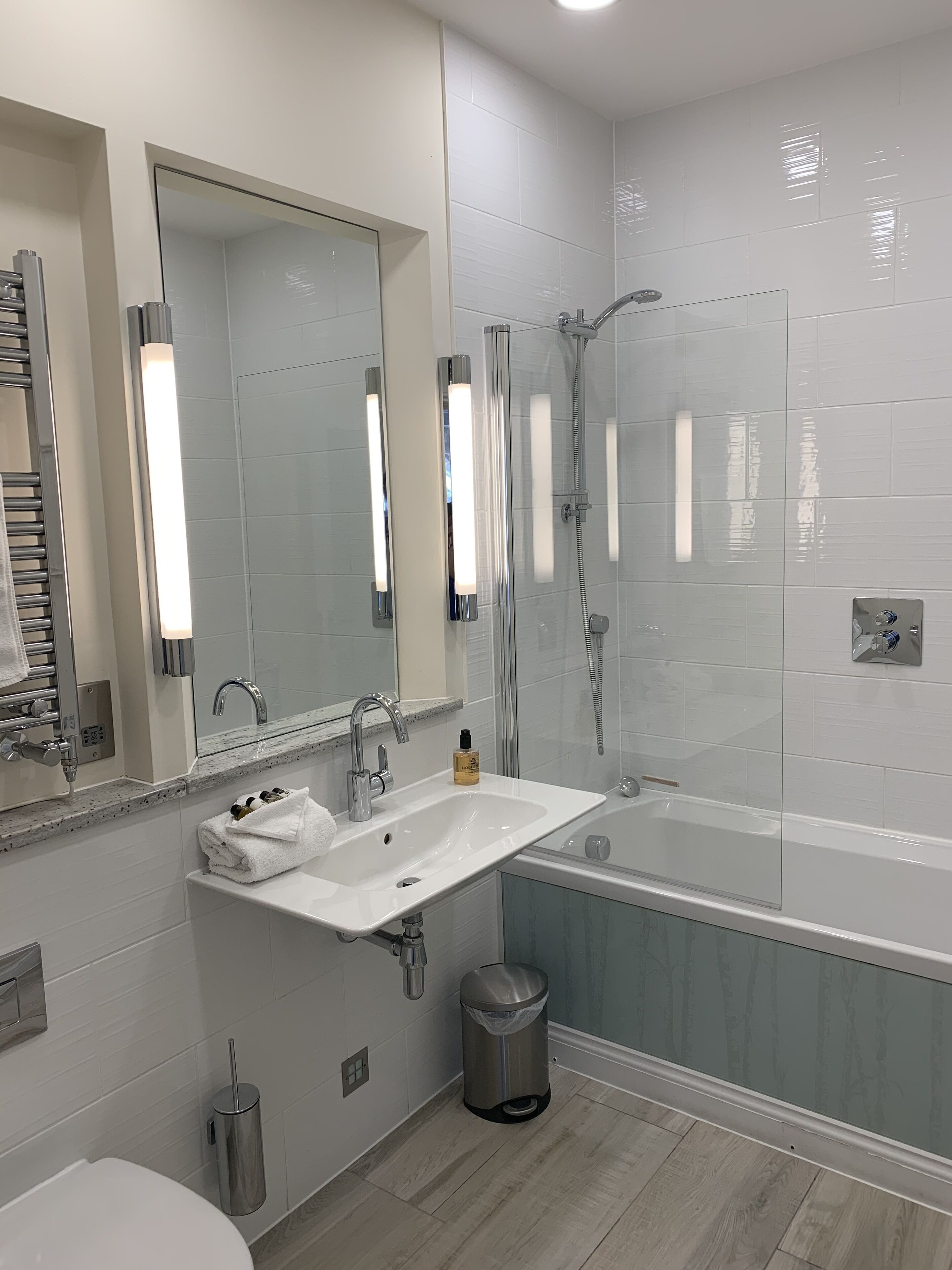 premium double room | bathroom | free toiletries, hair dryer, towels