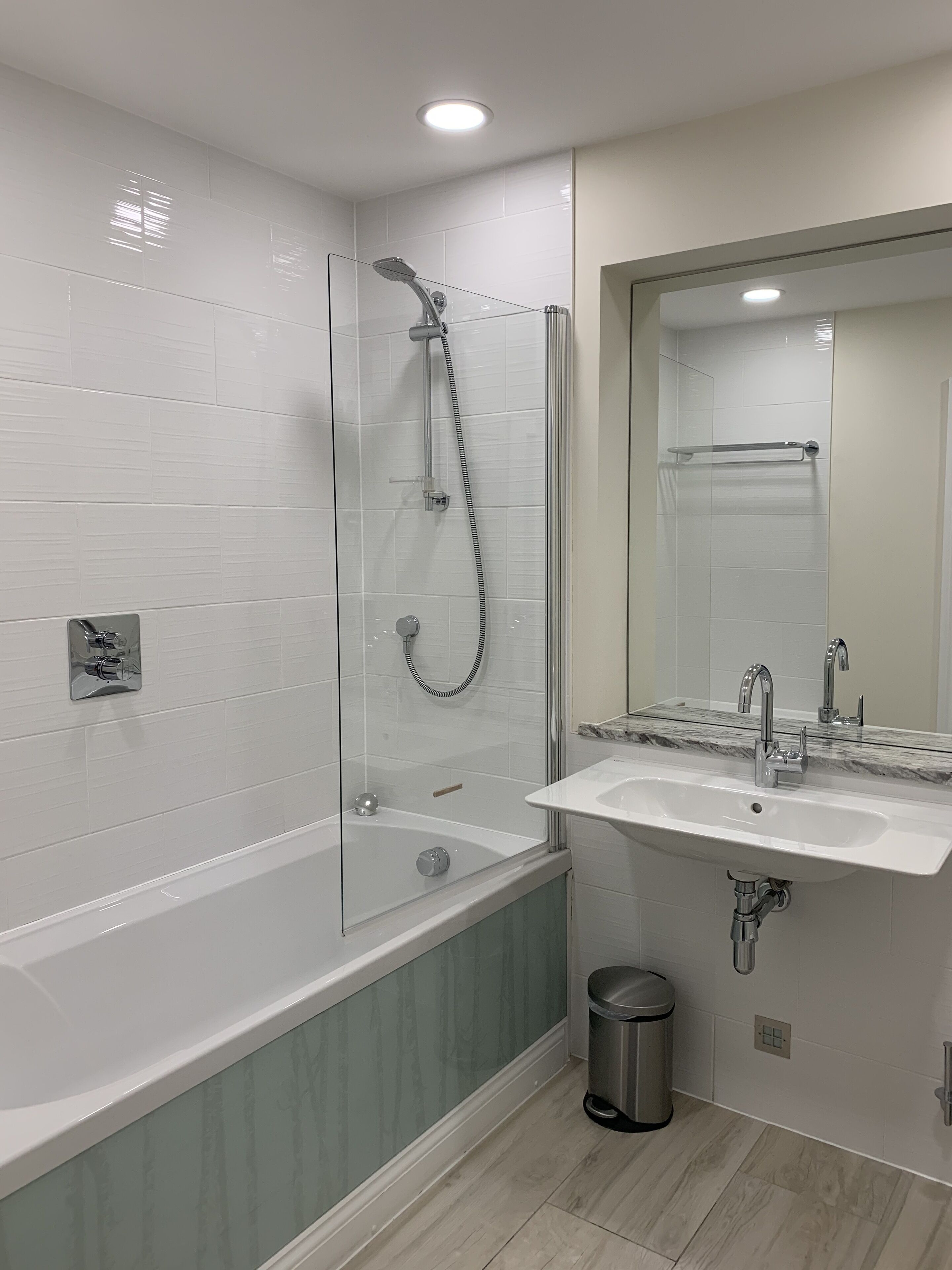 superior double room | bathroom | free toiletries, hair dryer, towels