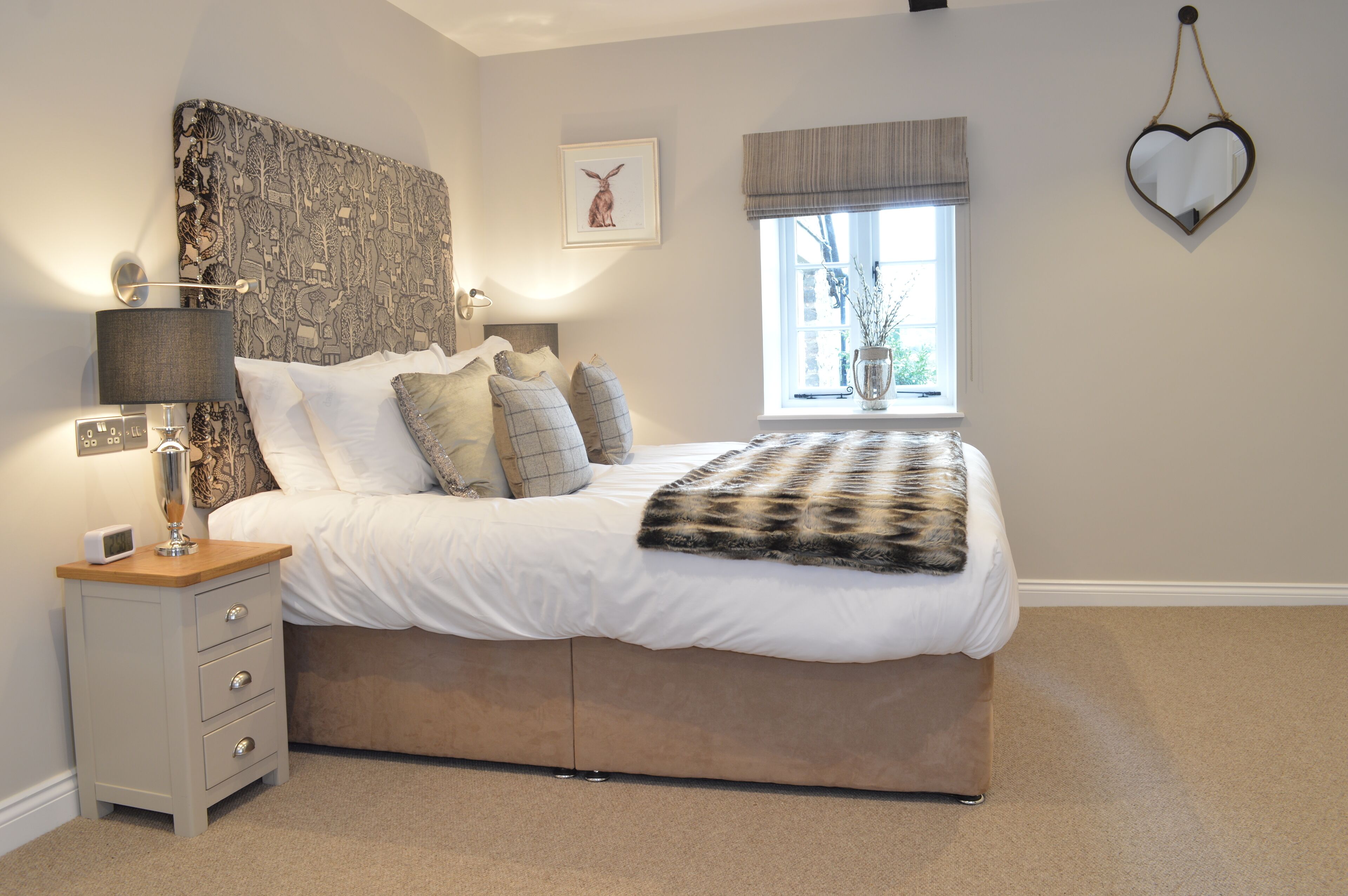 luxury double room | 1 bedroom, desk, iron/ironing board, free wifi