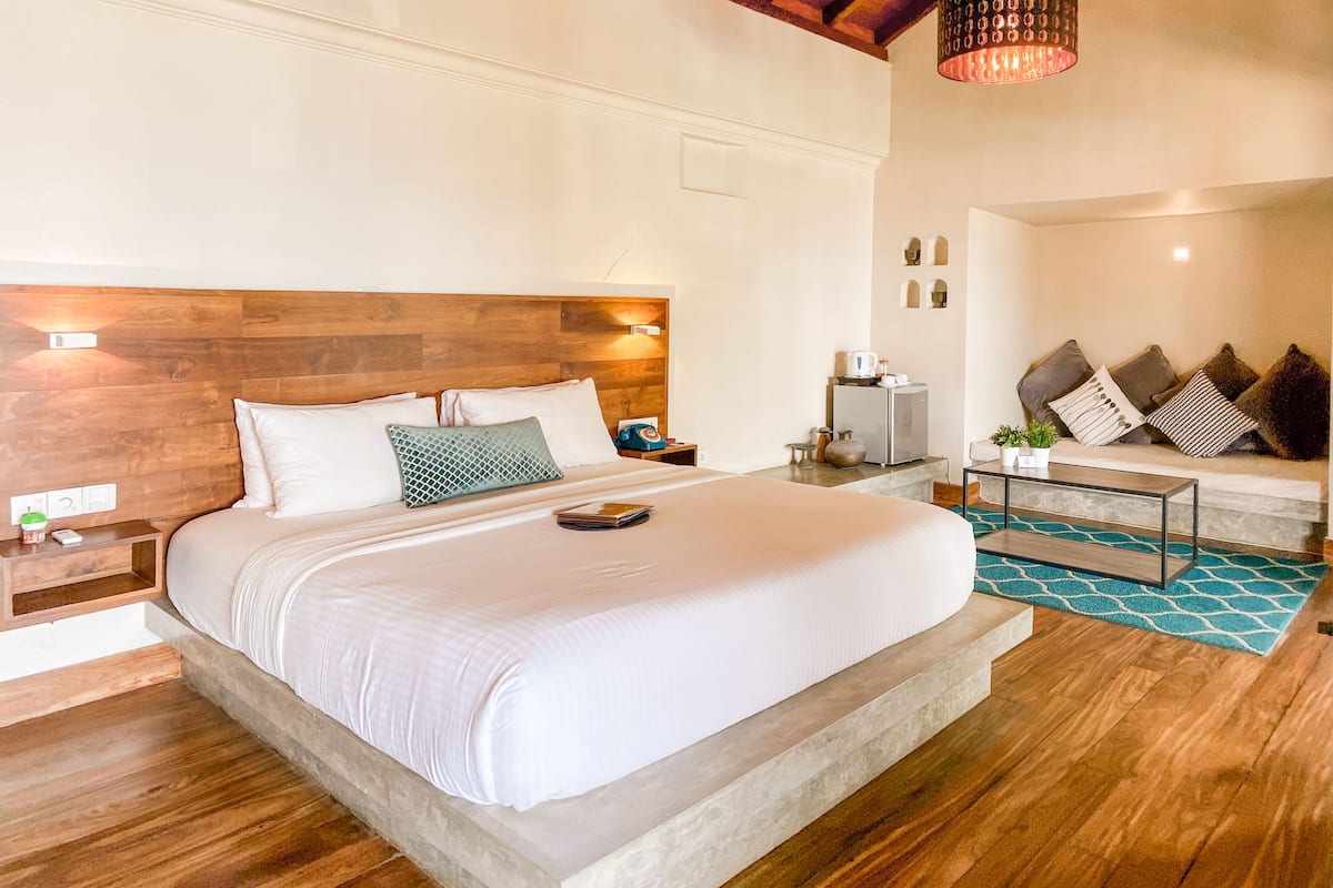 Superior tweepersoonskamer, uitzicht op oceaan, aan zee | Luxe beddengoed, een strijkplank/strijkijzer, gratis wifi, beddengoed