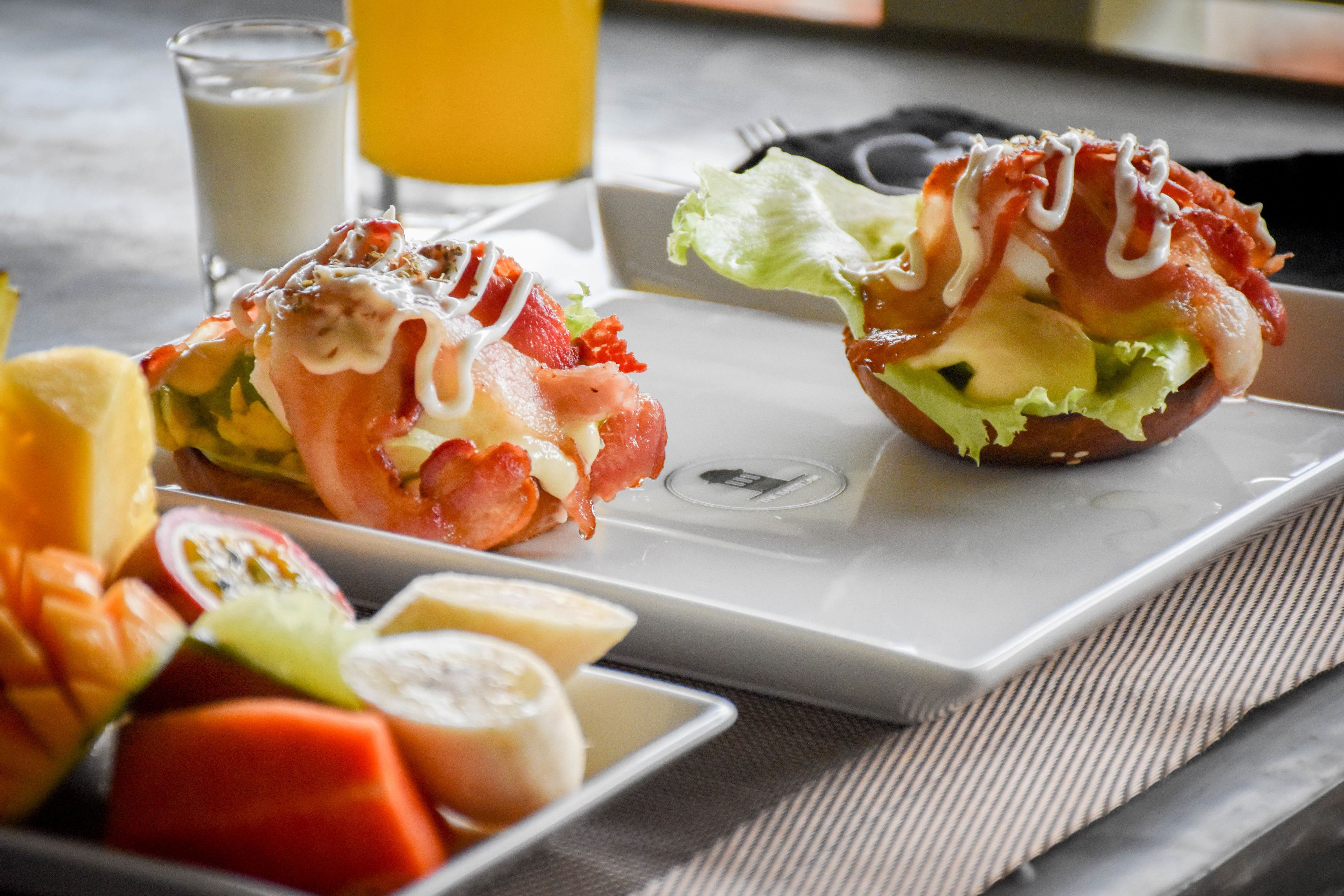 free daily english breakfast