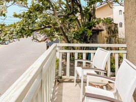 Suite familiar, 1 habitación, vistas al mar, frente al mar | Balcón