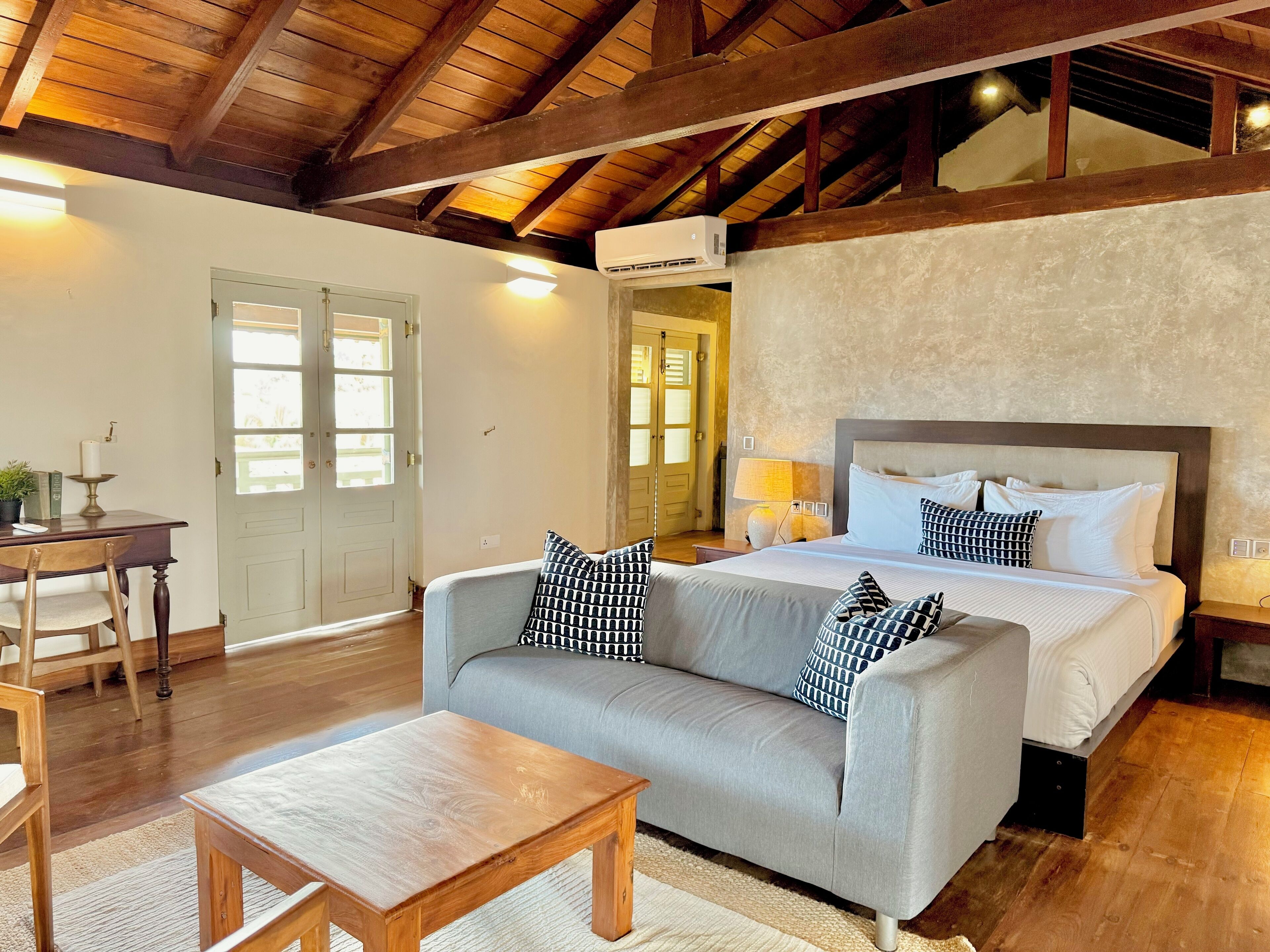 exclusive double room, sea view, oceanfront | premium bedding, iron/ironing board, free wifi, bed sheets