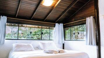 Quarto superior | Wi-Fi de cortesia, roupa de cama