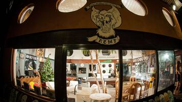 Alimentação e bebidas