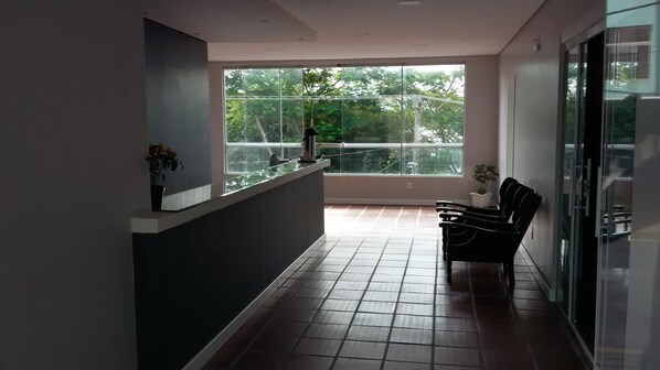 Lobby - Hotel de Carvalho (Florianópolis)