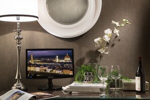 Deluxe Double Room, City View | Room amenity - San Giuliano Inn - Adults Only (Florence)