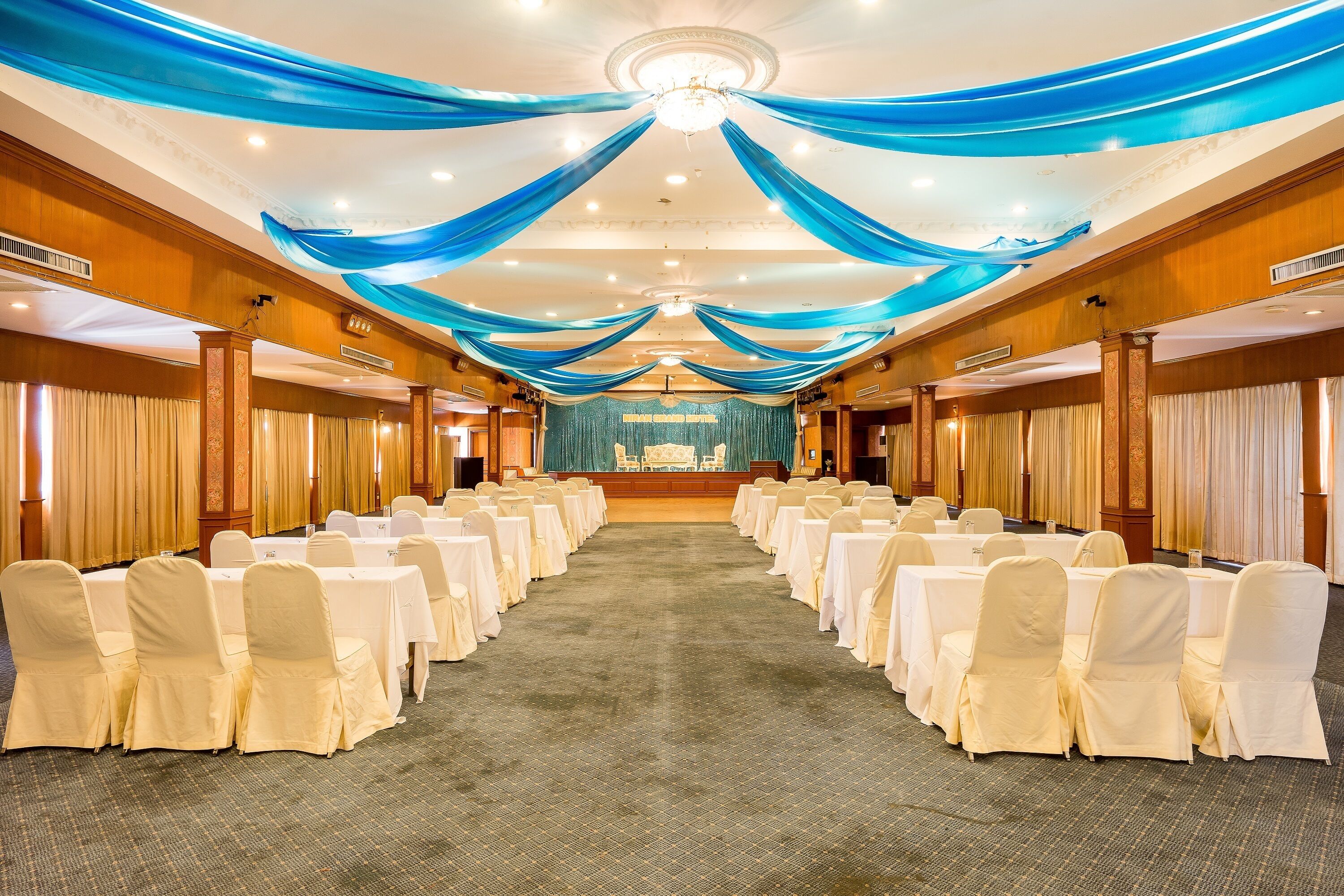 Photo - Niran Grand Hotel