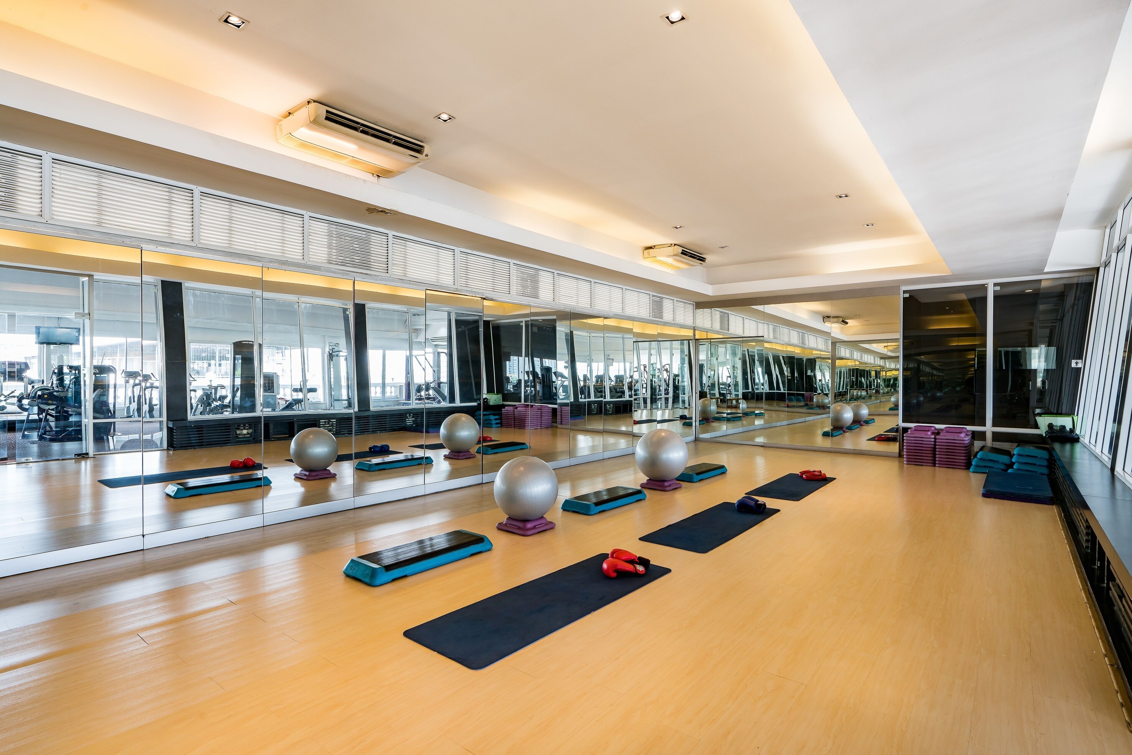 Photo - Niran Grand Hotel