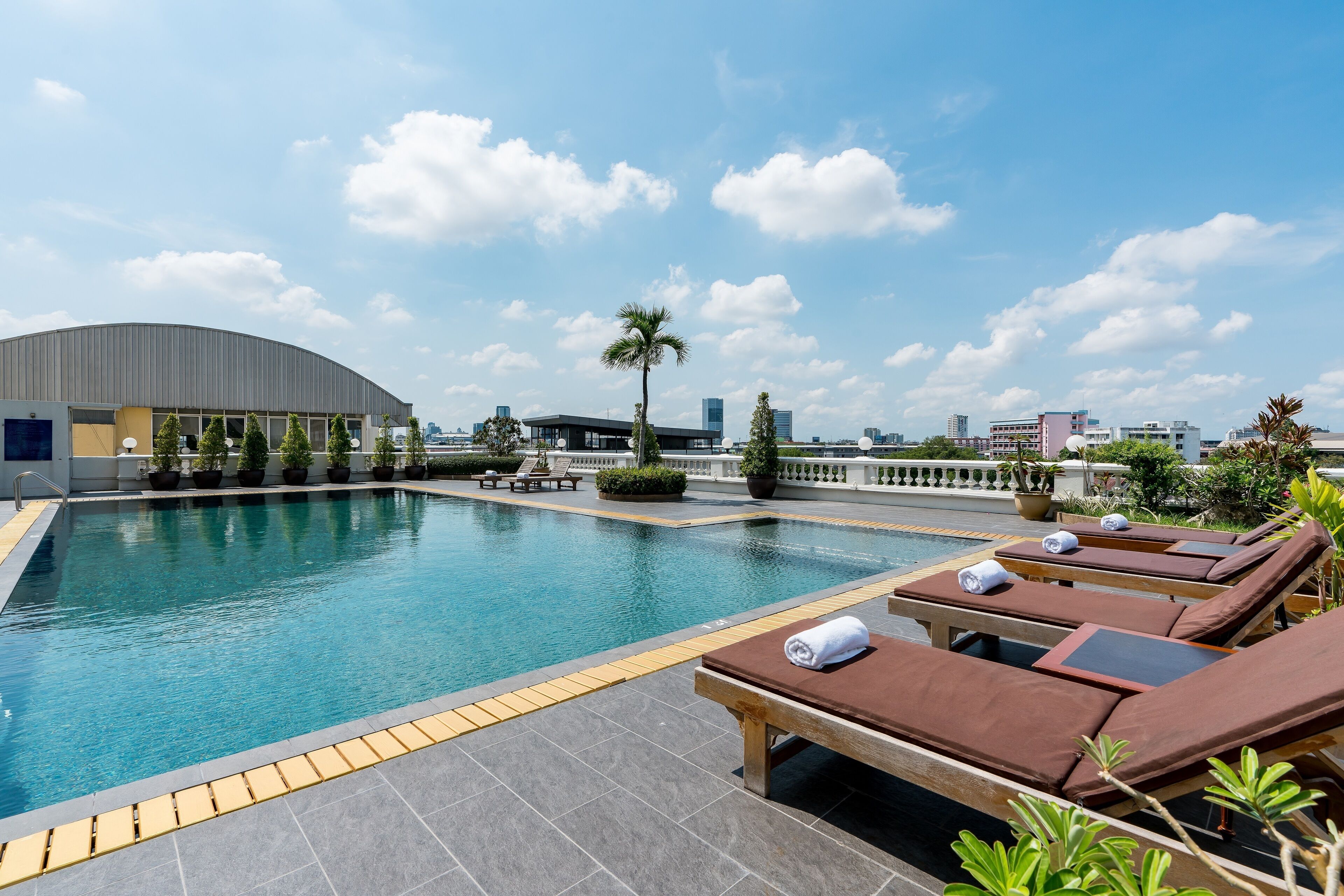 Photo - Niran Grand Hotel