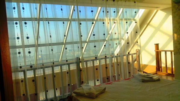 Duplex | In-room safe, desk, free cribs/infant beds, free WiFi - Hera Home (Istanbul)