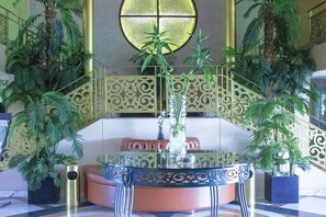 Lobby sitting area - Nile View Jewel Hotel (Cairo)