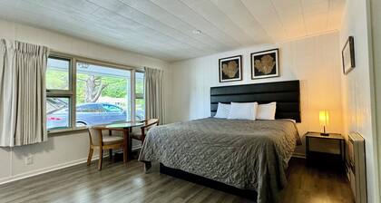 Mount Coolidge Motel