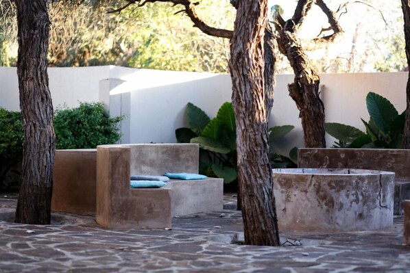 BBQ/picnic Area - The Hedge Guesthouse (Kuruman)