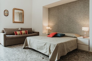 Comfort Apartment (3) | Premium bedding, down comforters, minibar, in-room safe - Boutique hotel Liddo (Barletta)