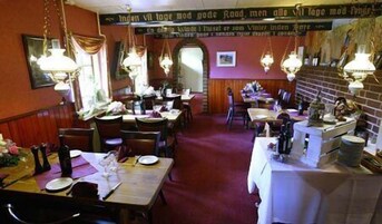 Breakfast, lunch, dinner served; local and international cuisine 