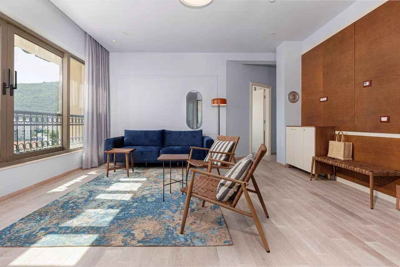 premium suite | living area | 32-inch tv with cable channels