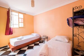 Free WiFi, bed sheets - Hôtel Central Palace (Marrakech)