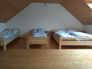 House, 4 Bedrooms | 4 bedrooms, premium bedding, desk, soundproofing