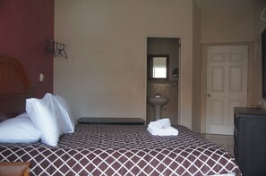 Double Room with Balcony | Cofres nos quartos, Wi-Fi de cortesia, roupa de cama