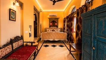 1 bedroom, desk, laptop workspace, blackout drapes