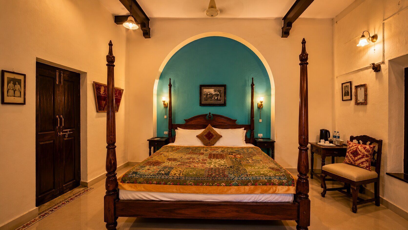 Family Duplex | 1 bedroom, premium bedding, laptop workspace, blackout drapes